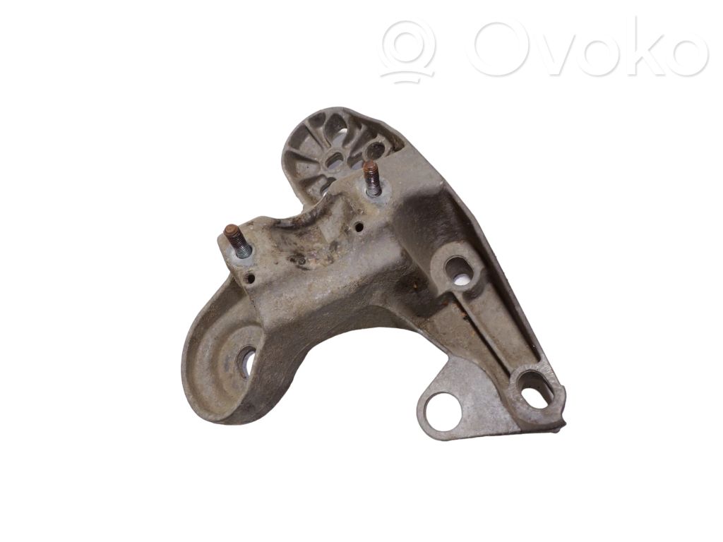Engine mounting bracket   8D0199351H