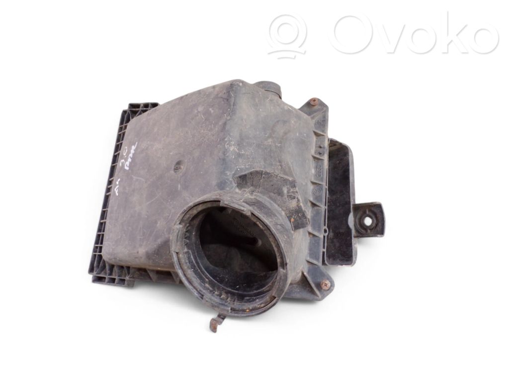 Audi A4 S4 B6 8E 8H Obudowa filtra powietrza 