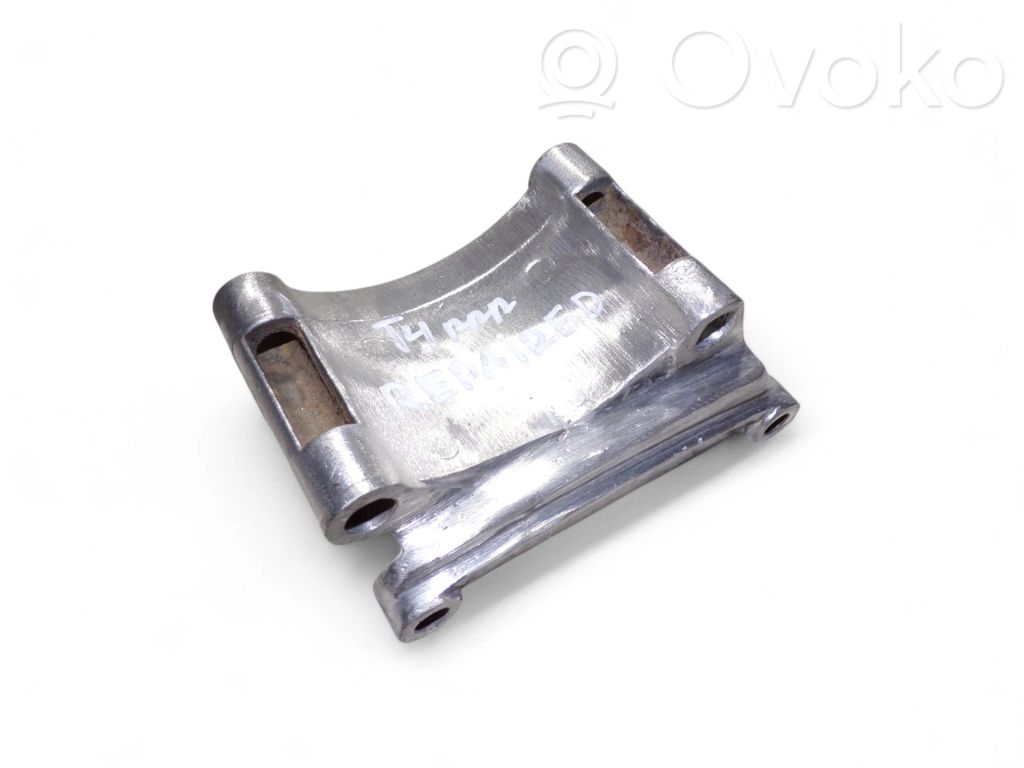 Volkswagen Transporter - Caravelle T4 A/C compressor mount bracket 