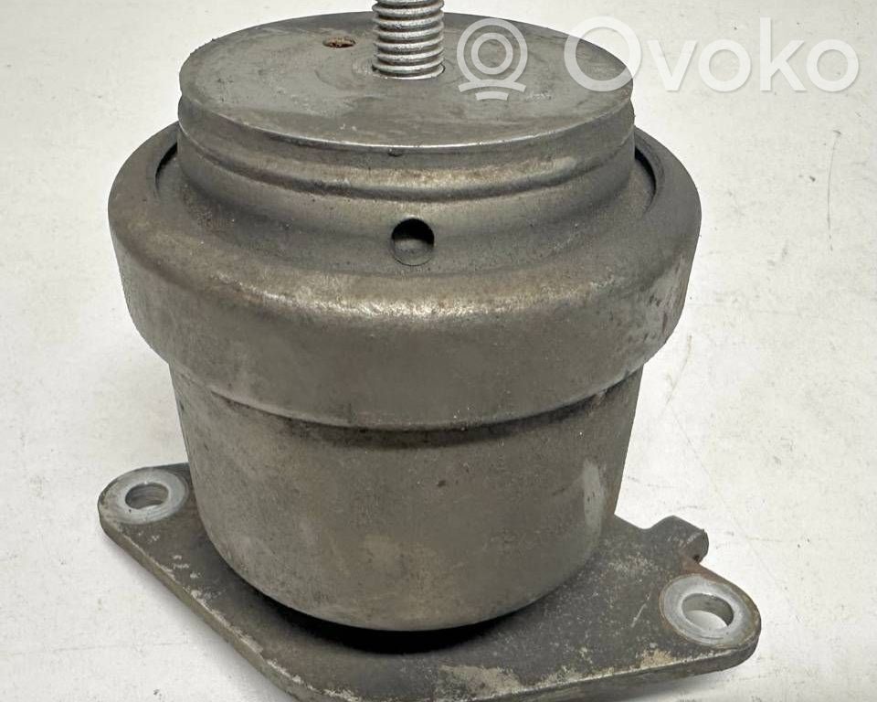 Saab 9-5 Engine mount bracket 