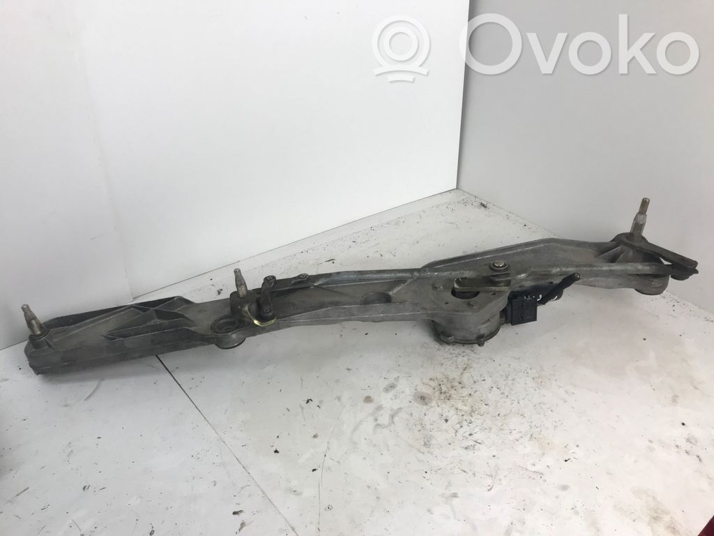 BMW 5 E39 Front wiper linkage and motor 
