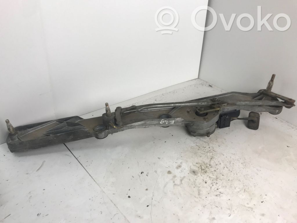BMW 5 E39 Front wiper linkage and motor 