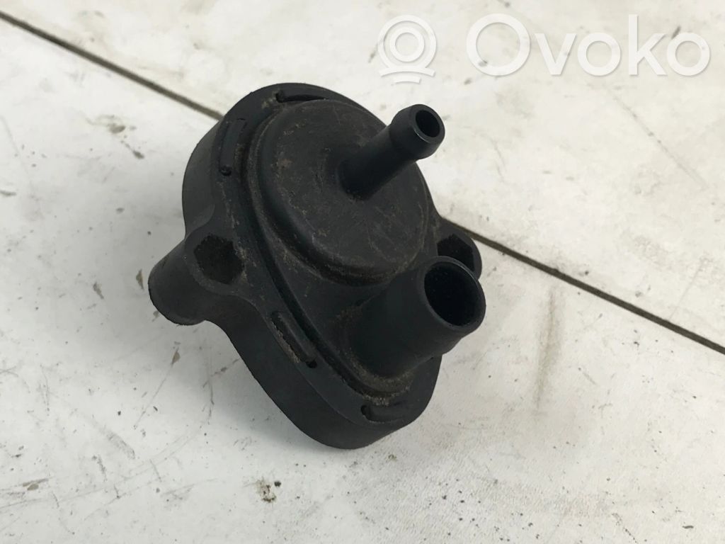 BMW 5 E39 Fuel return line/hose 