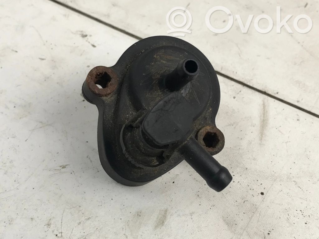 BMW 5 E39 Fuel return line/hose 