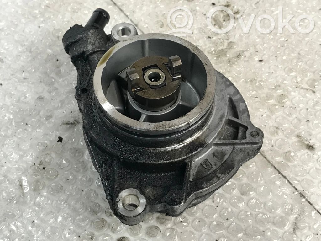 BMW 5 E39 Vacuum pump 