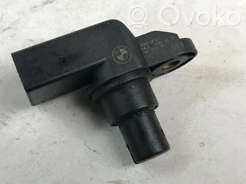 BMW 5 E39 Camshaft speed sensor 