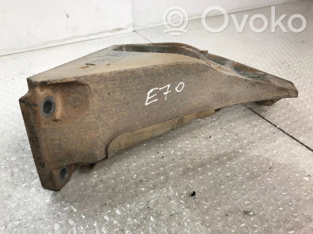 BMW X5 E70 Engine mounting bracket 
