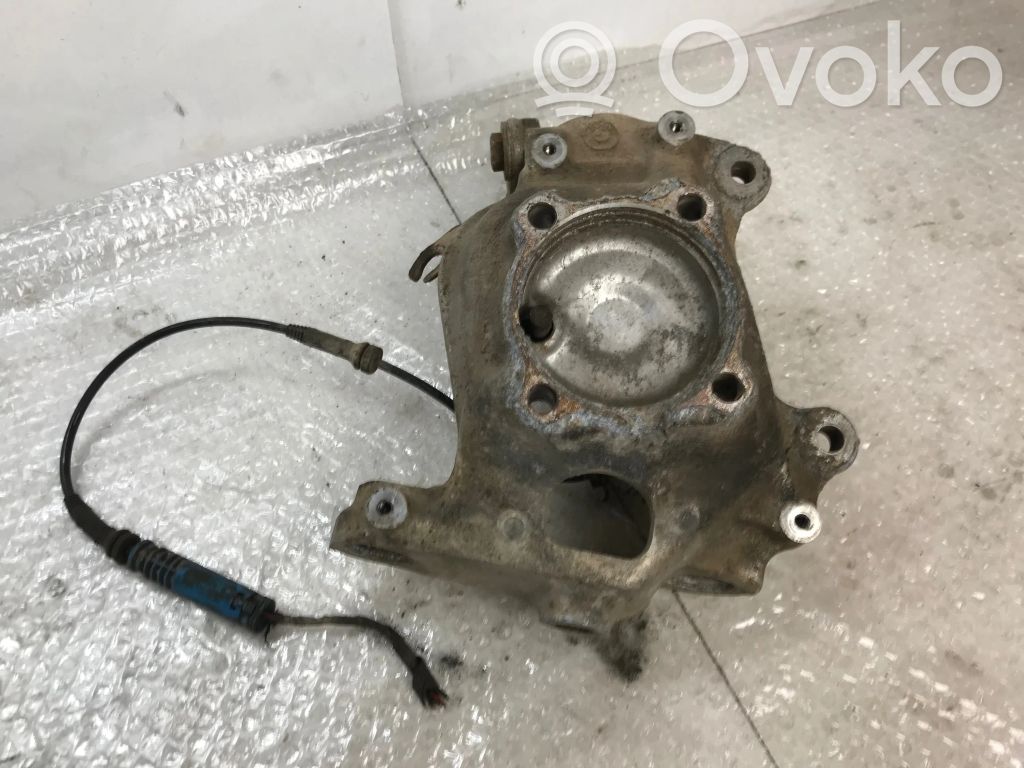 BMW 5 E60 E61 Priekšējā riteņa rumbas vārpstas šarnīrs (stupica, capfa) 