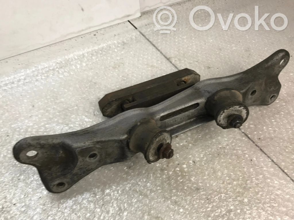 BMW 5 E39 Gearbox mounting bracket 