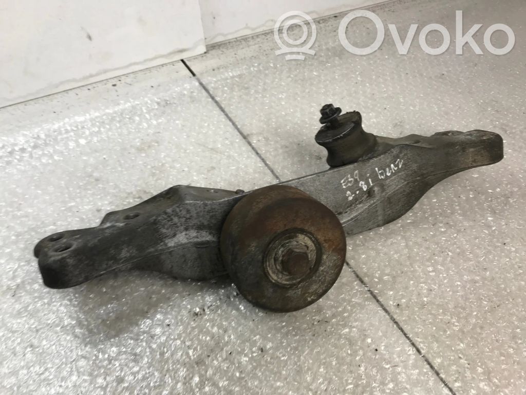 BMW 5 E39 Gearbox mounting bracket 