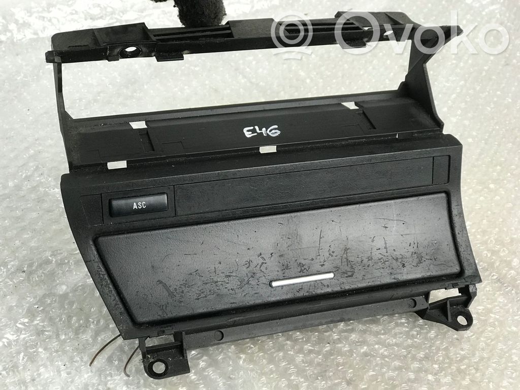 BMW 3 E46 Mantu nodalījums 