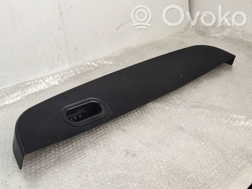 BMW 5 E39 Tailgate trim 