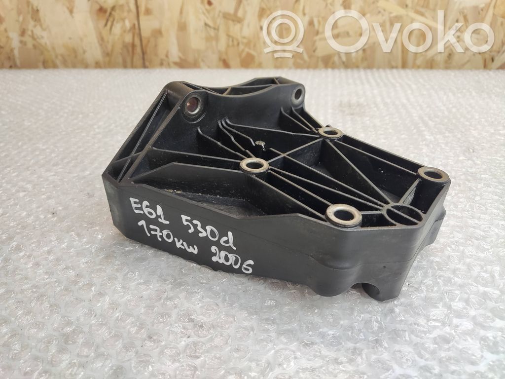 BMW 5 E60 E61 Support de compresseur de clim 