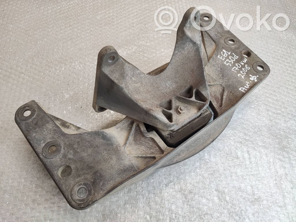 BMW 5 E60 E61 Gearbox mounting bracket 
