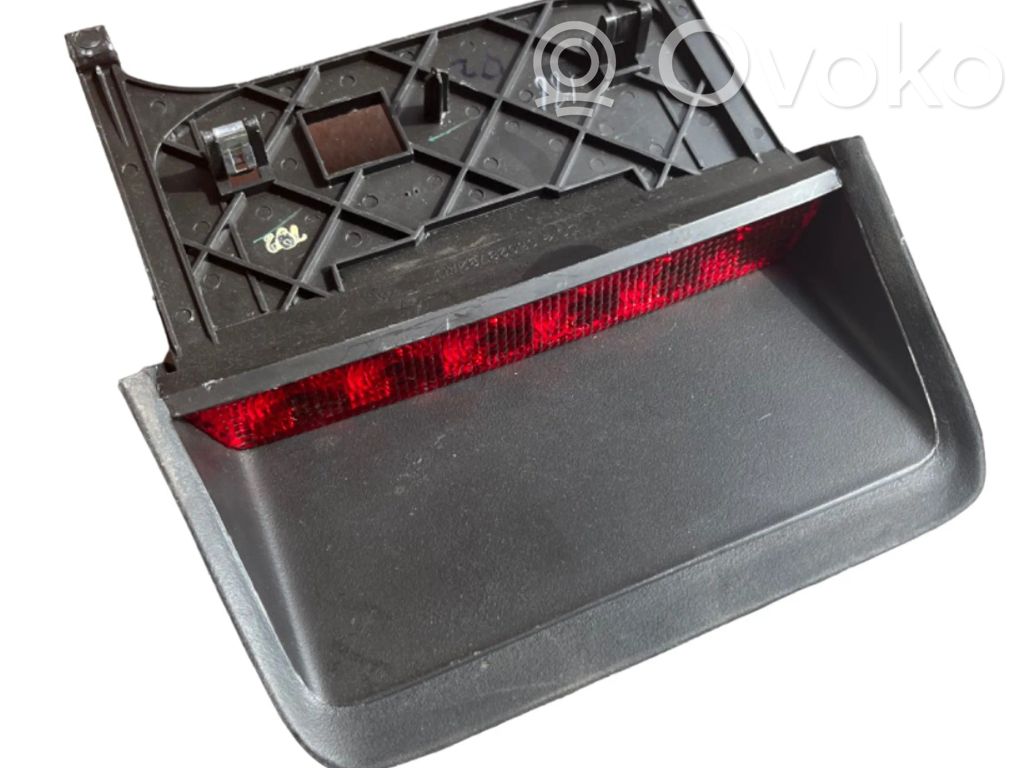 Dodge Challenger Third/center stoplight 