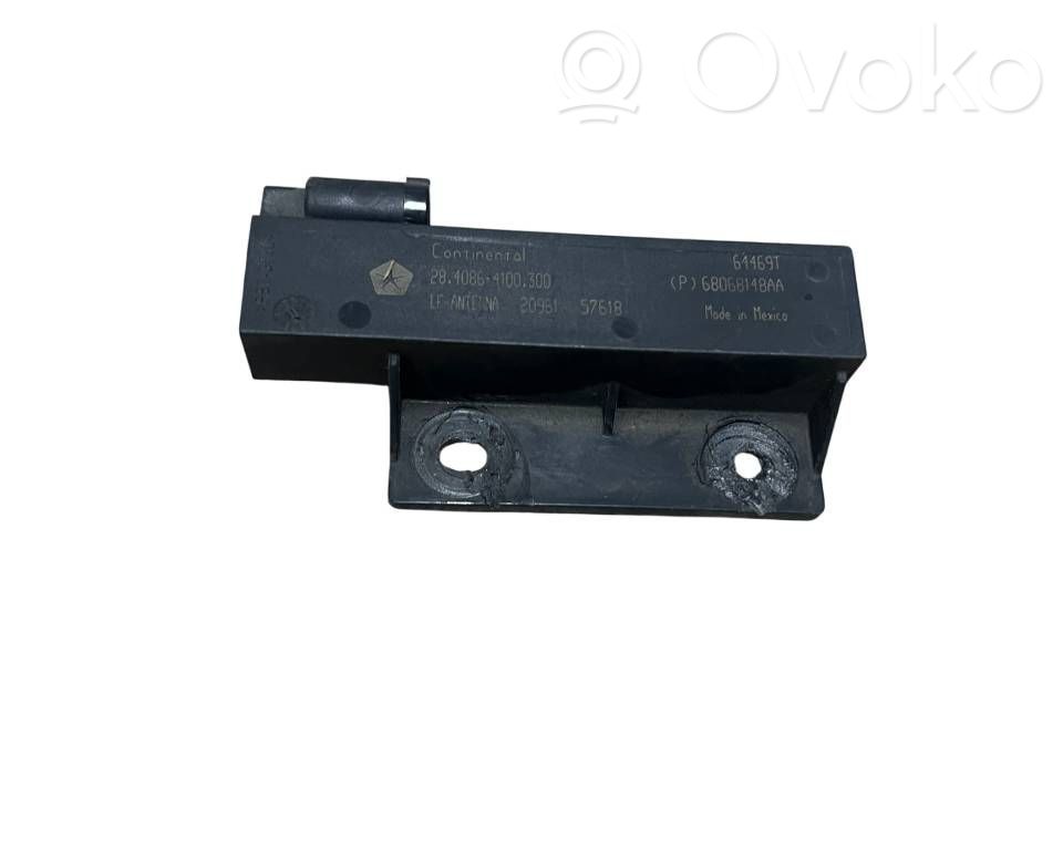 Dodge Challenger Aerial antenna amplifier 
