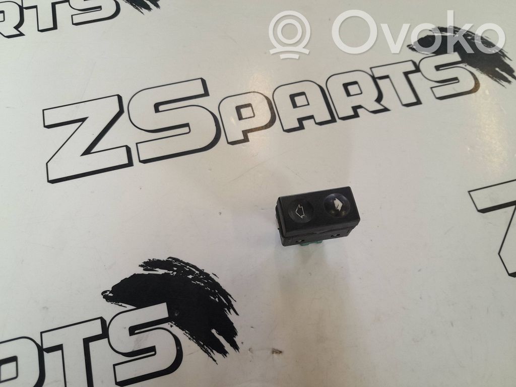 Electric window control switch   15599806,8365300