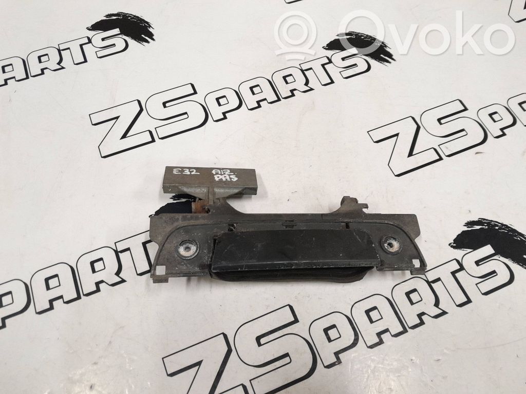 BMW 7 E32 Klamka zewnętrzna drzwi tylnych 