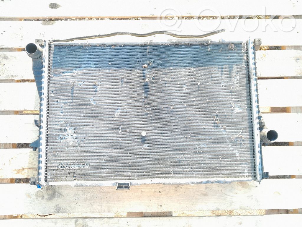 BMW 5 E39 Coolant radiator 