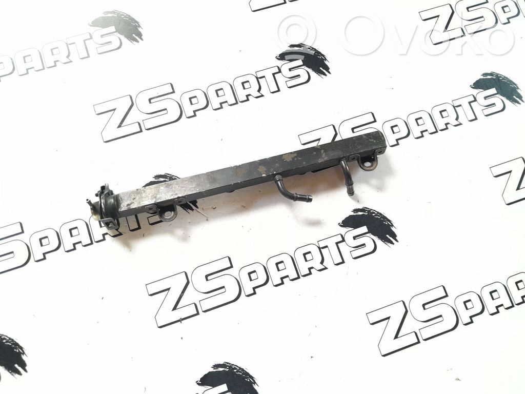 BMW 3 E36 Degalų magistralinis vamzdelis 
