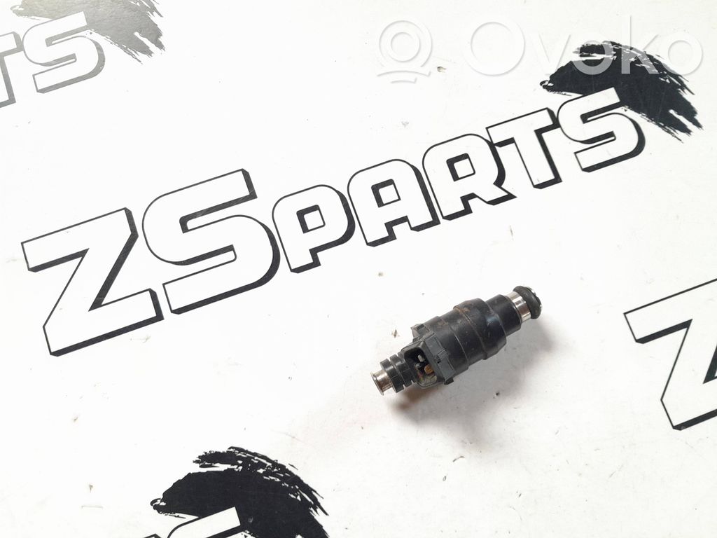 BMW 3 E36 Fuel injector 