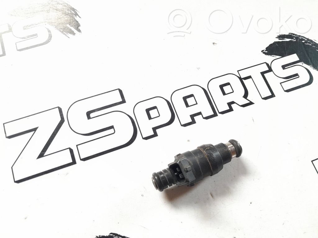 BMW 3 E36 Fuel injector 