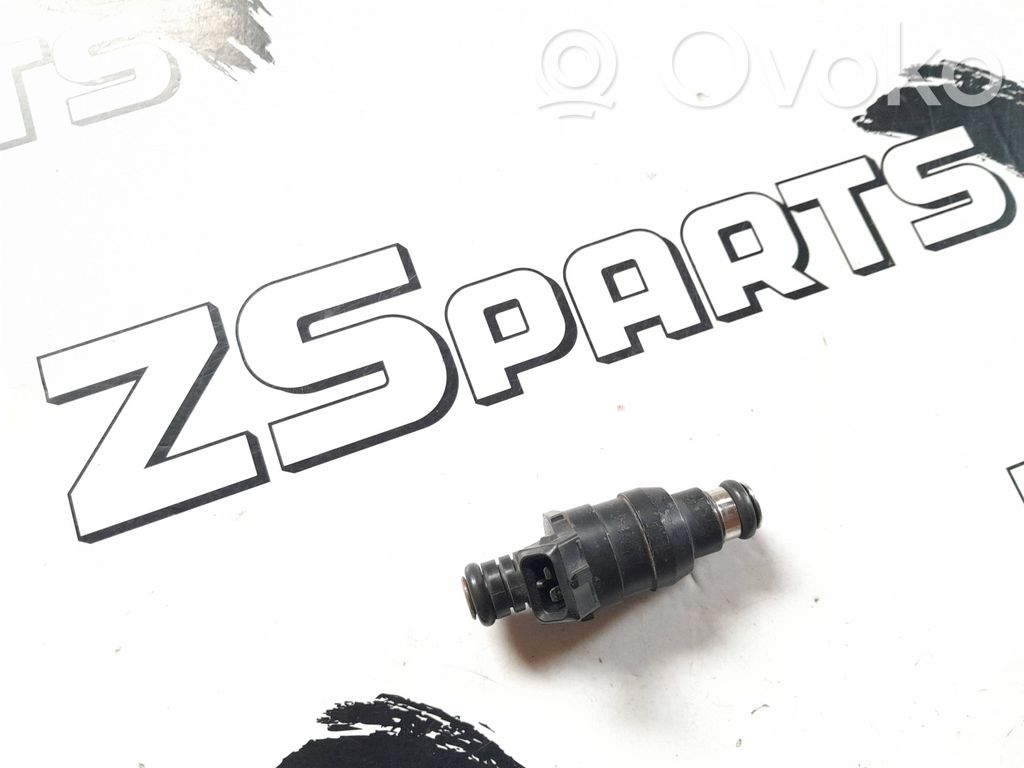 BMW 3 E36 Fuel injector 