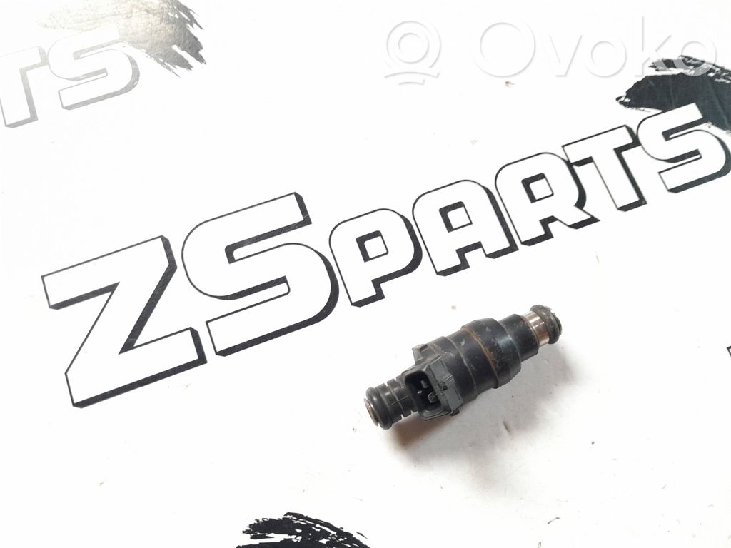 BMW 3 E36 Fuel injector 