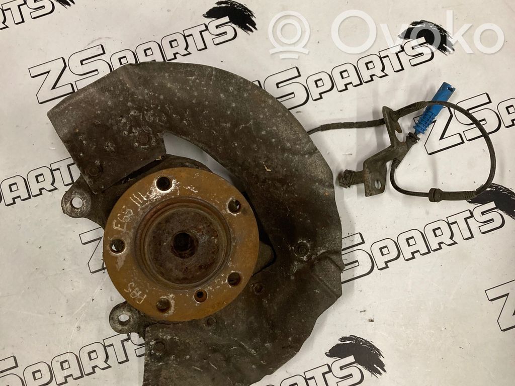 Front wheel hub spindle knuckle