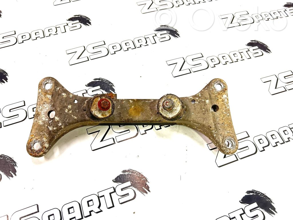 BMW 3 E90 E91 Gearbox mounting bracket 