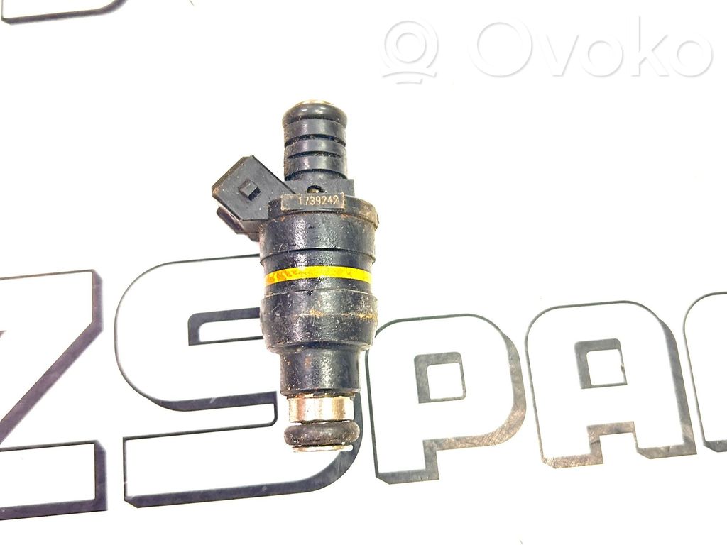 BMW 3 E36 Fuel injector 
