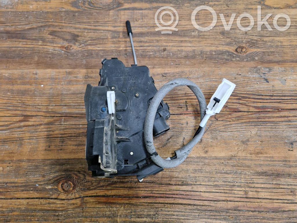 Front door lock   7011244