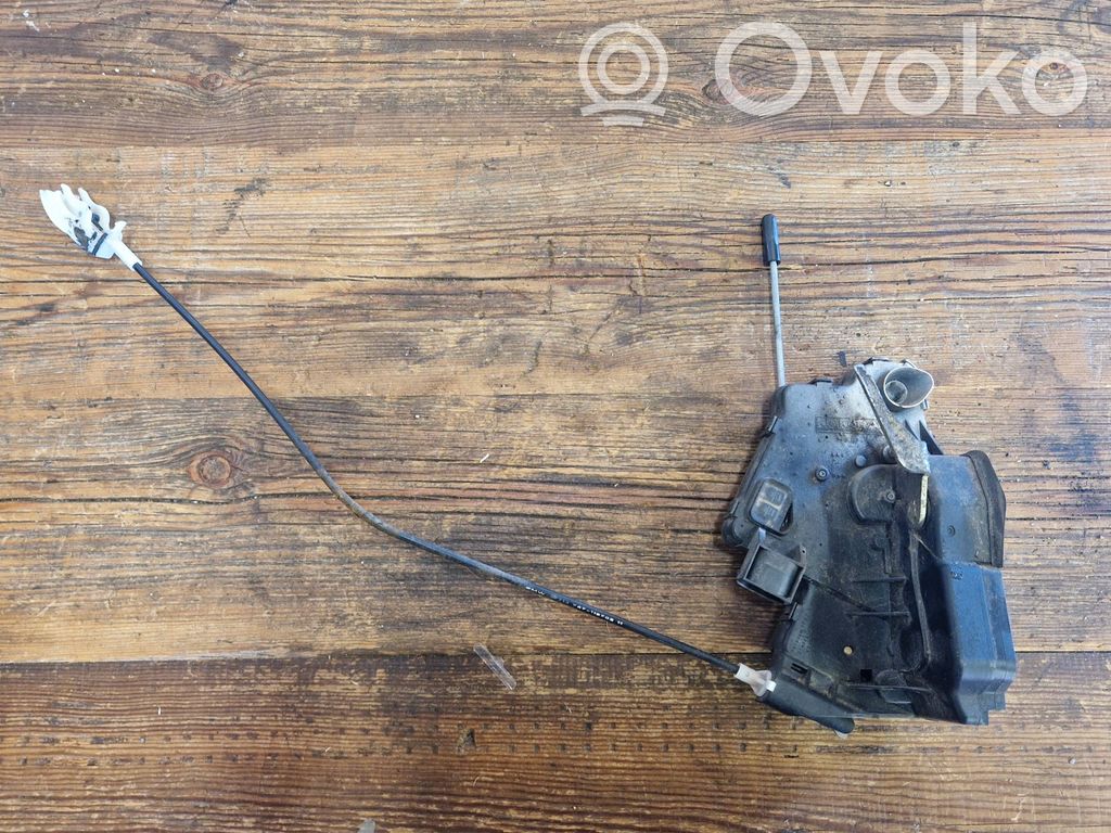 BMW 3 E46 Front door lock 