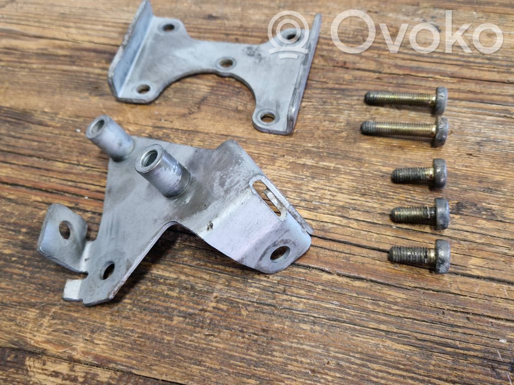 BMW 3 E46 Power steering pump mounting bracket 
