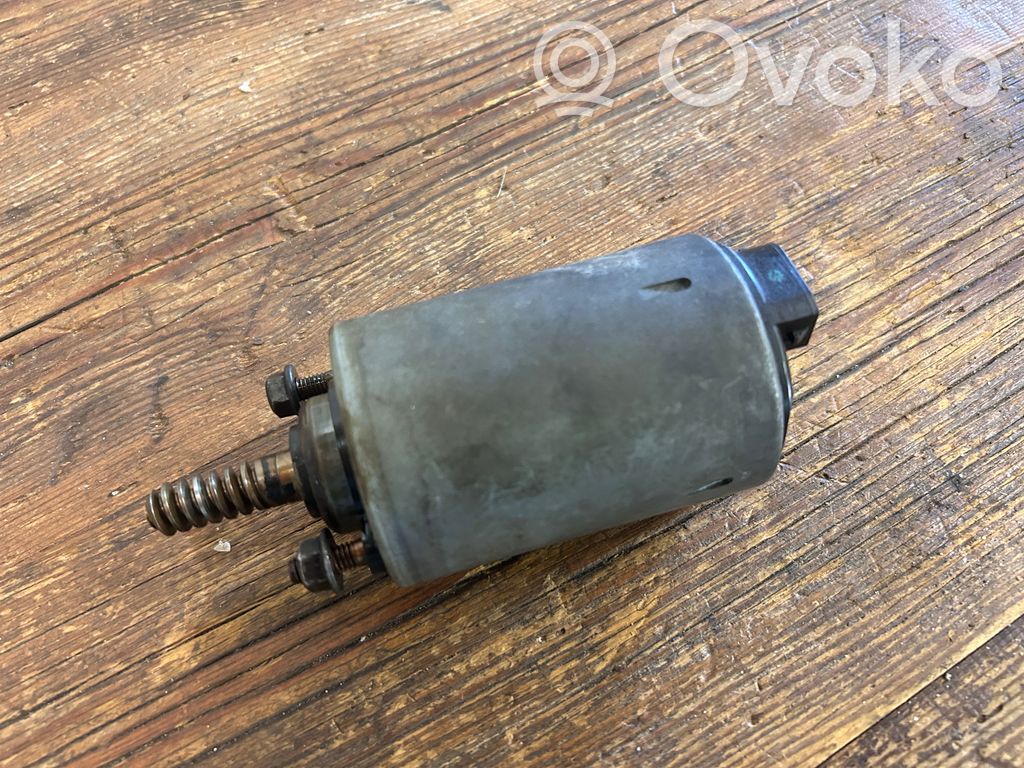 BMW 3 E90 E91 Valve oil control 