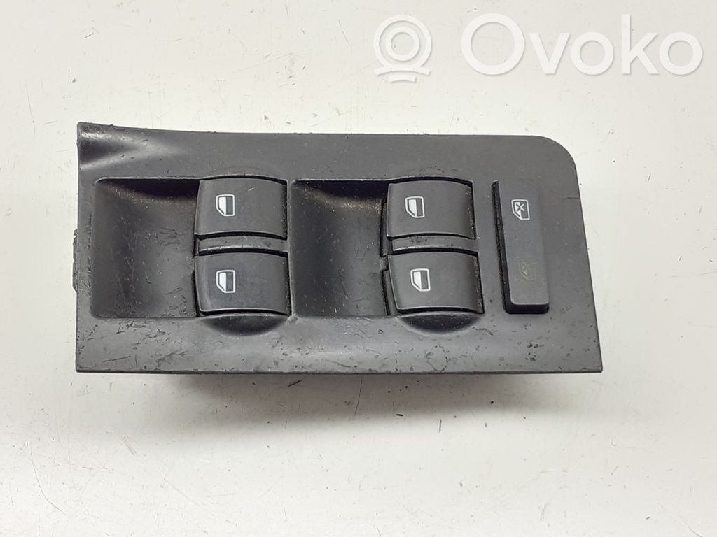 Audi A6 S6 C5 4B Electric window control switch 