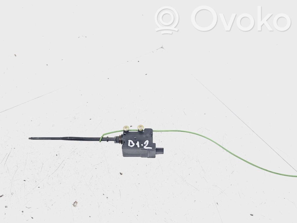 BMW 1 E81 E87 Stellmotor Tankdeckel Tankklappe 