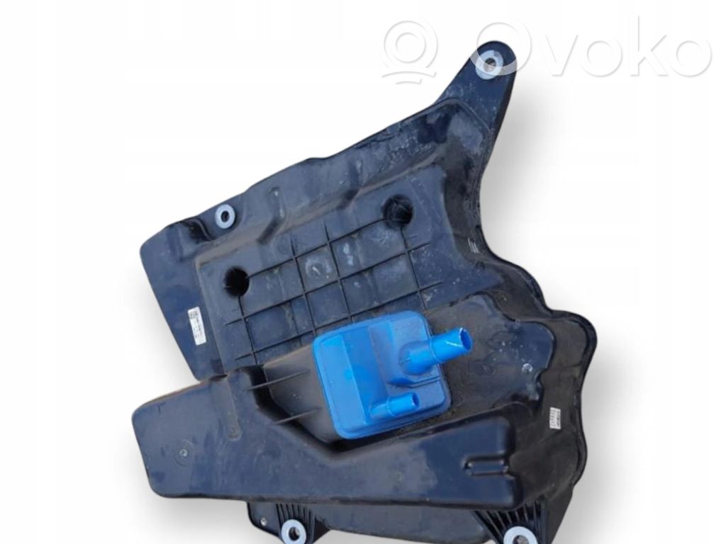 Audi A4 S4 B9 AdBlue-nestesäiliö 