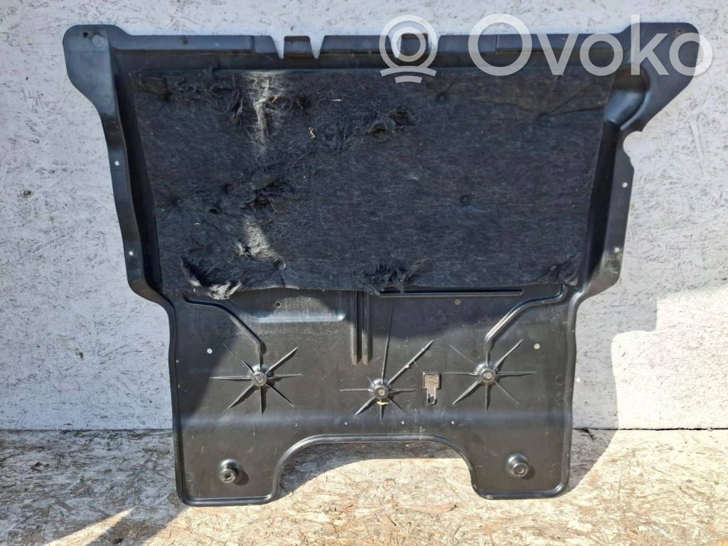 Audi A1 Osłona dolna silnika 