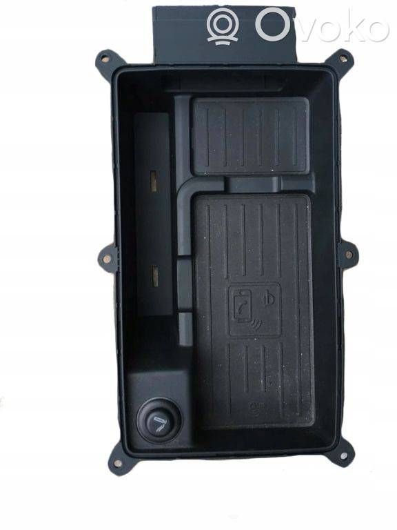 Audi A6 S6 C7 4G Wireless charging module 