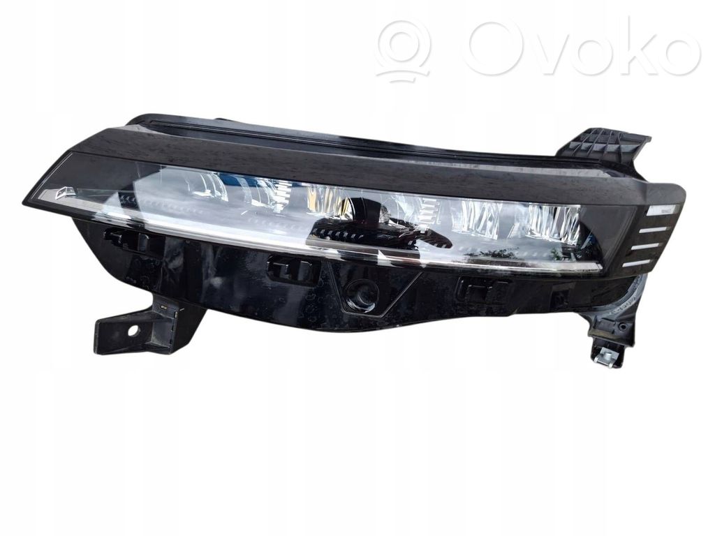 Renault Megane E-Tech Headlight/headlamp 