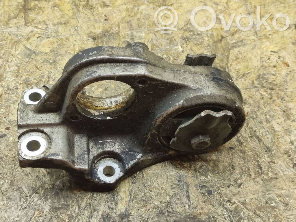 Citroen C4 I Engine mount bracket 