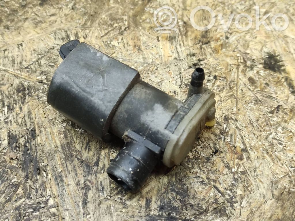 Ford Focus Windscreen/windshield washer pump 