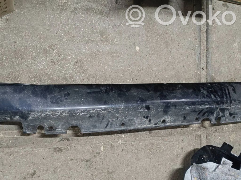 BMW X5 E70 Sill 
