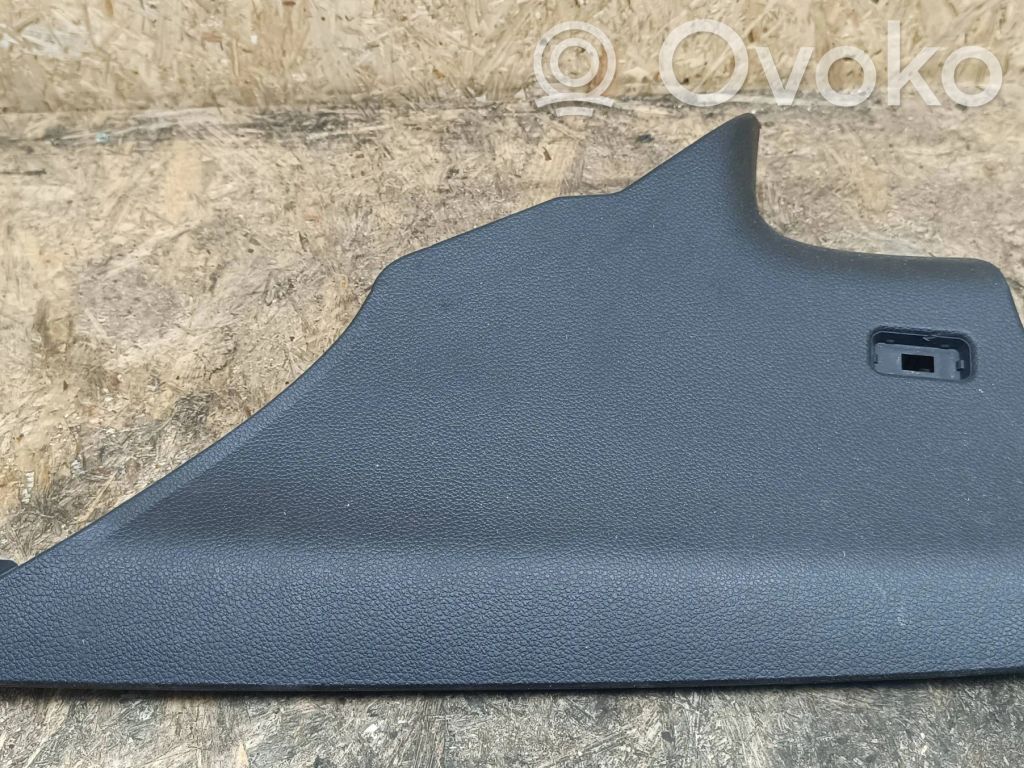 BMW 1 E82 E88 (C) pillar trim 
