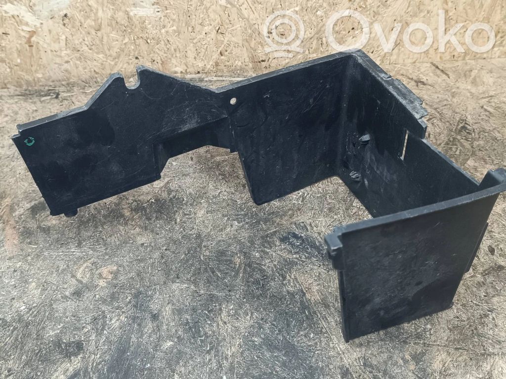 Ford Focus akumulatora nodalījums 