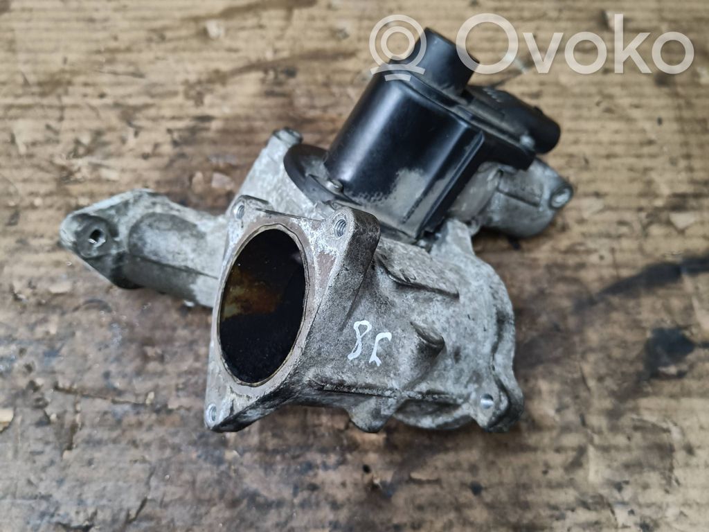 Volkswagen PASSAT B6 Válvula EGR 