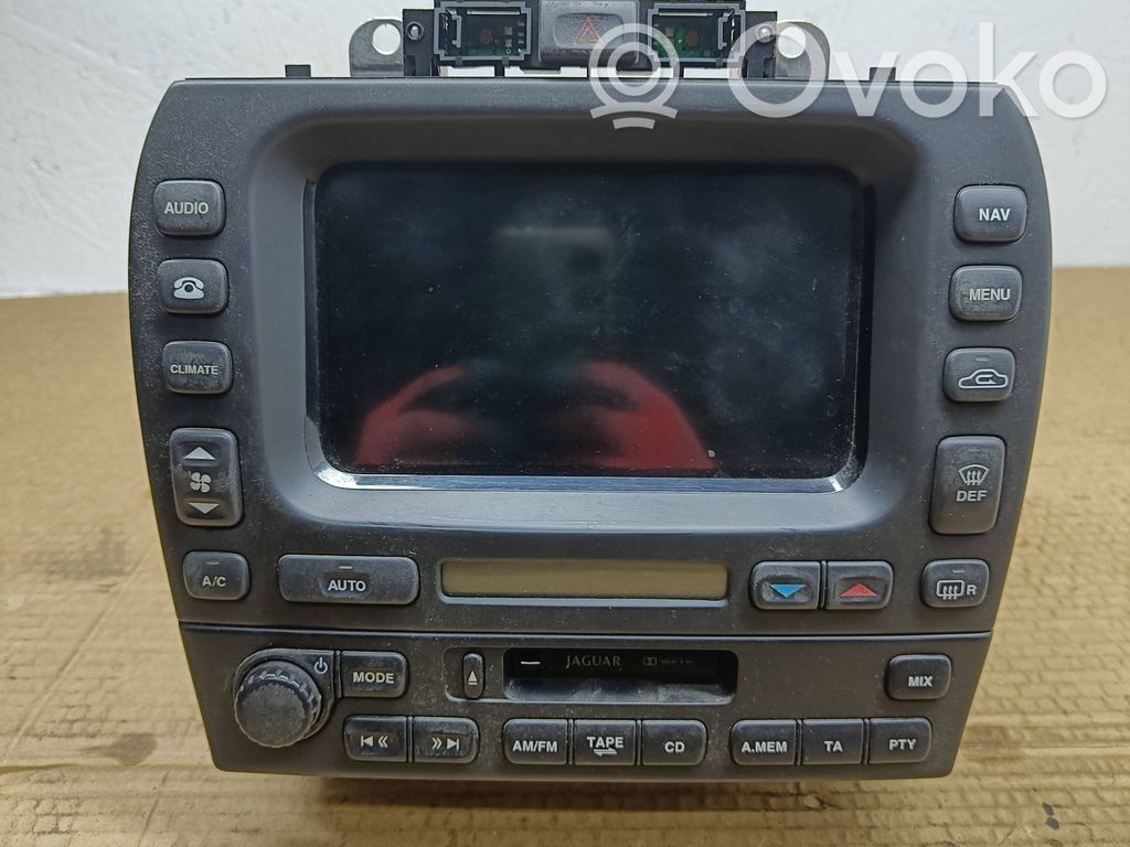 Jaguar X-Type Radio/CD/DVD/GPS head unit 