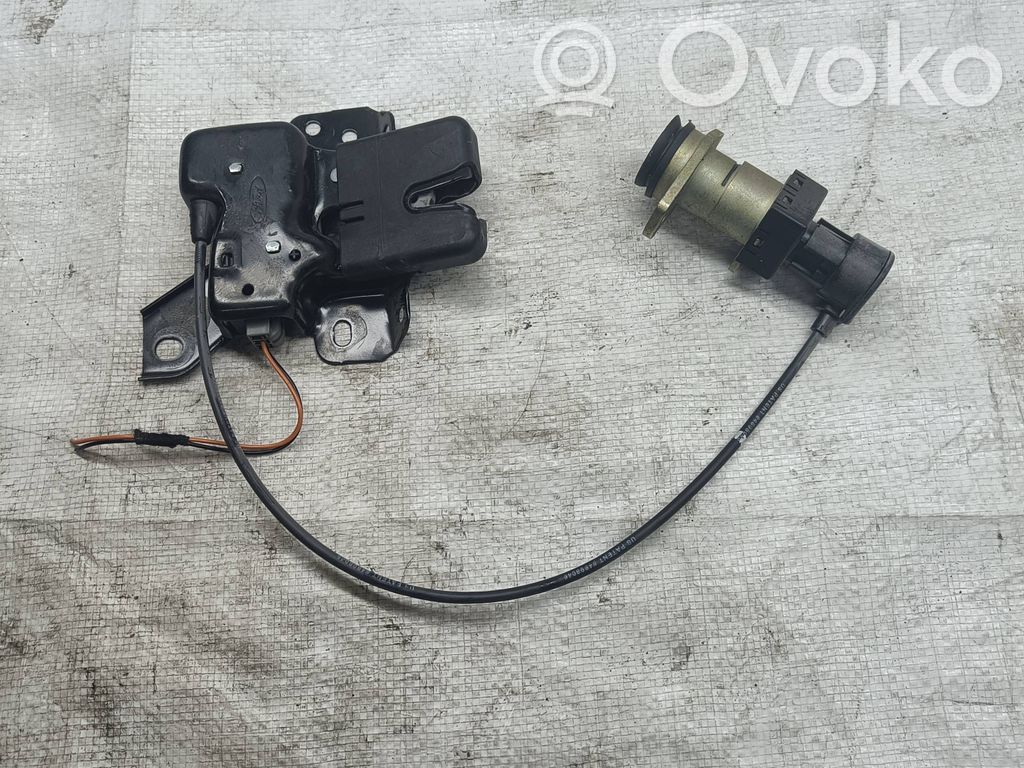 Jaguar S-Type Tailgate/trunk/boot lock/catch/latch 