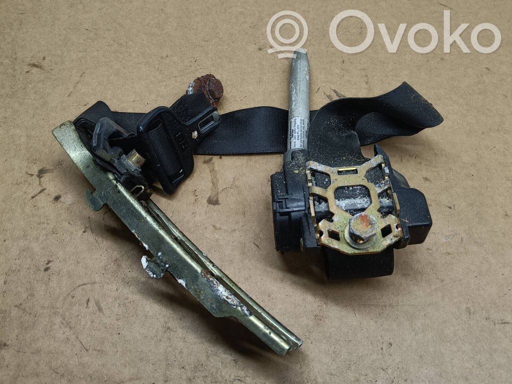 Mercedes-Benz E W124 Front seatbelt 